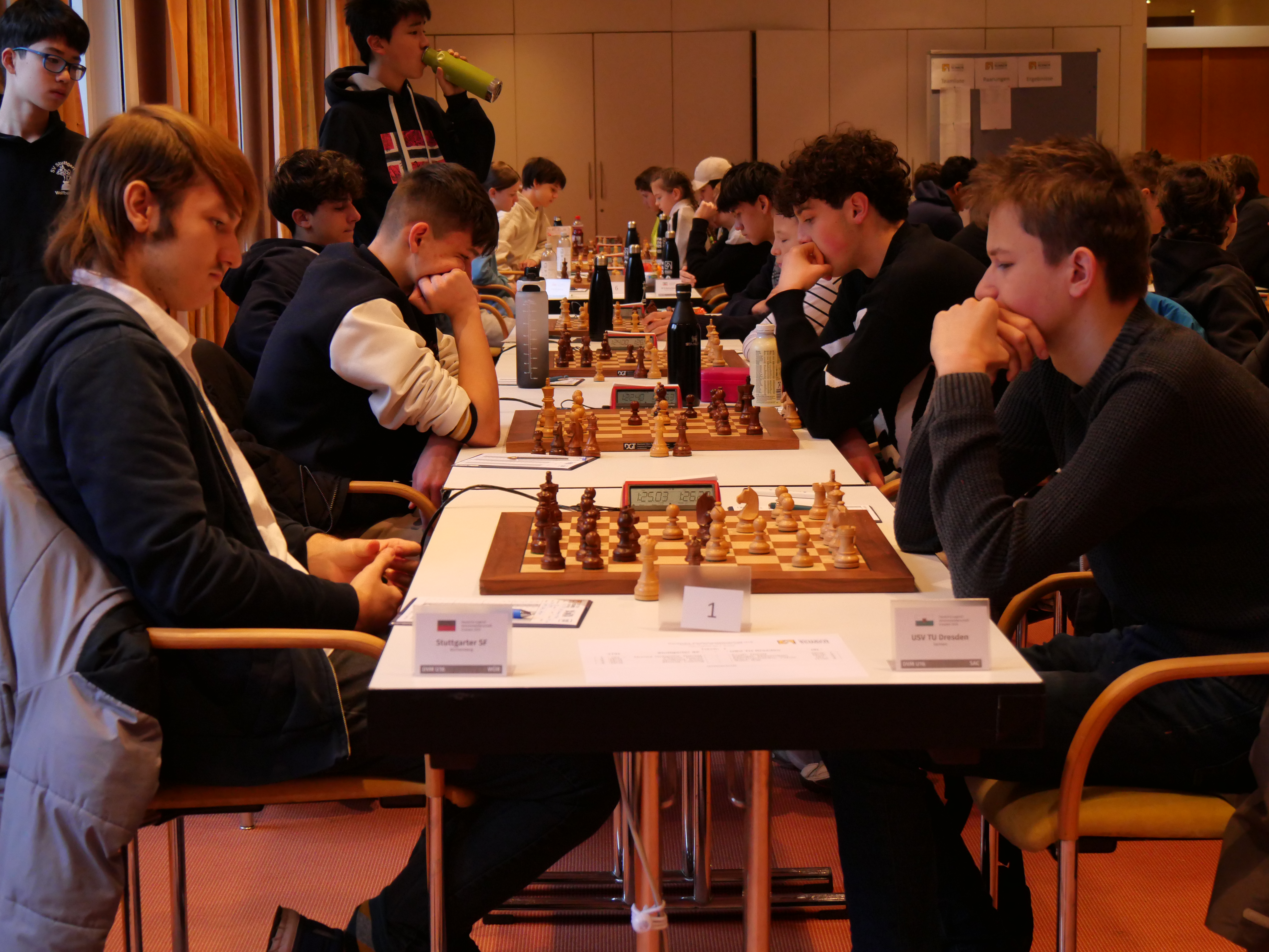 Tisch 1: Entscheidung um die Meisterschaft