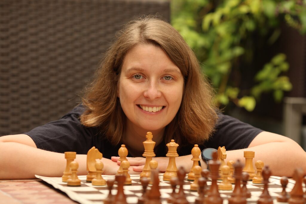 Kontaktiere Kristin Wodzinski